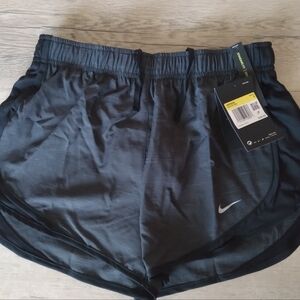 Nike Dry Women's Black Athletic Shorts